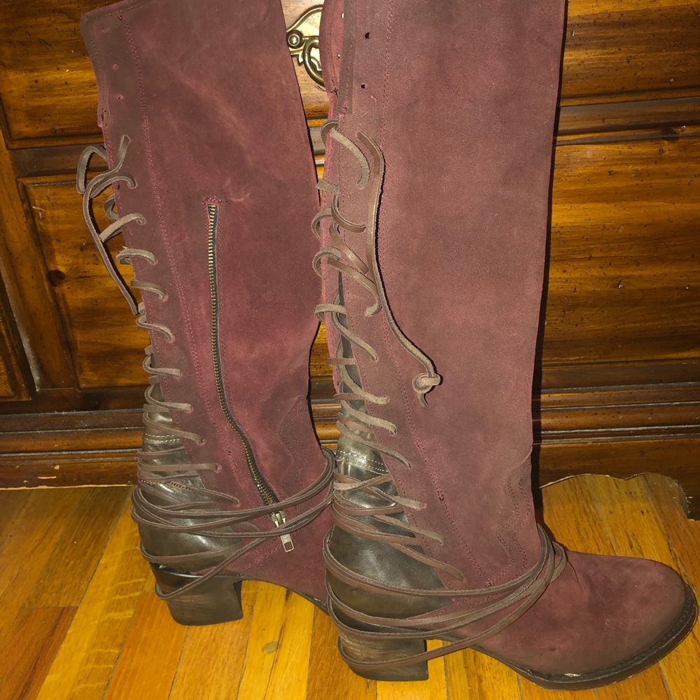 Freebird Coal Boots